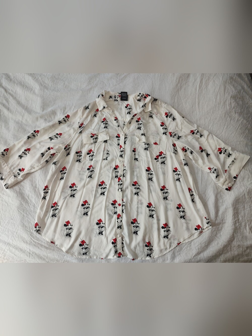 Torrid Disney White Minnie Mouse Print Button-Up Blouse Red Bows 2